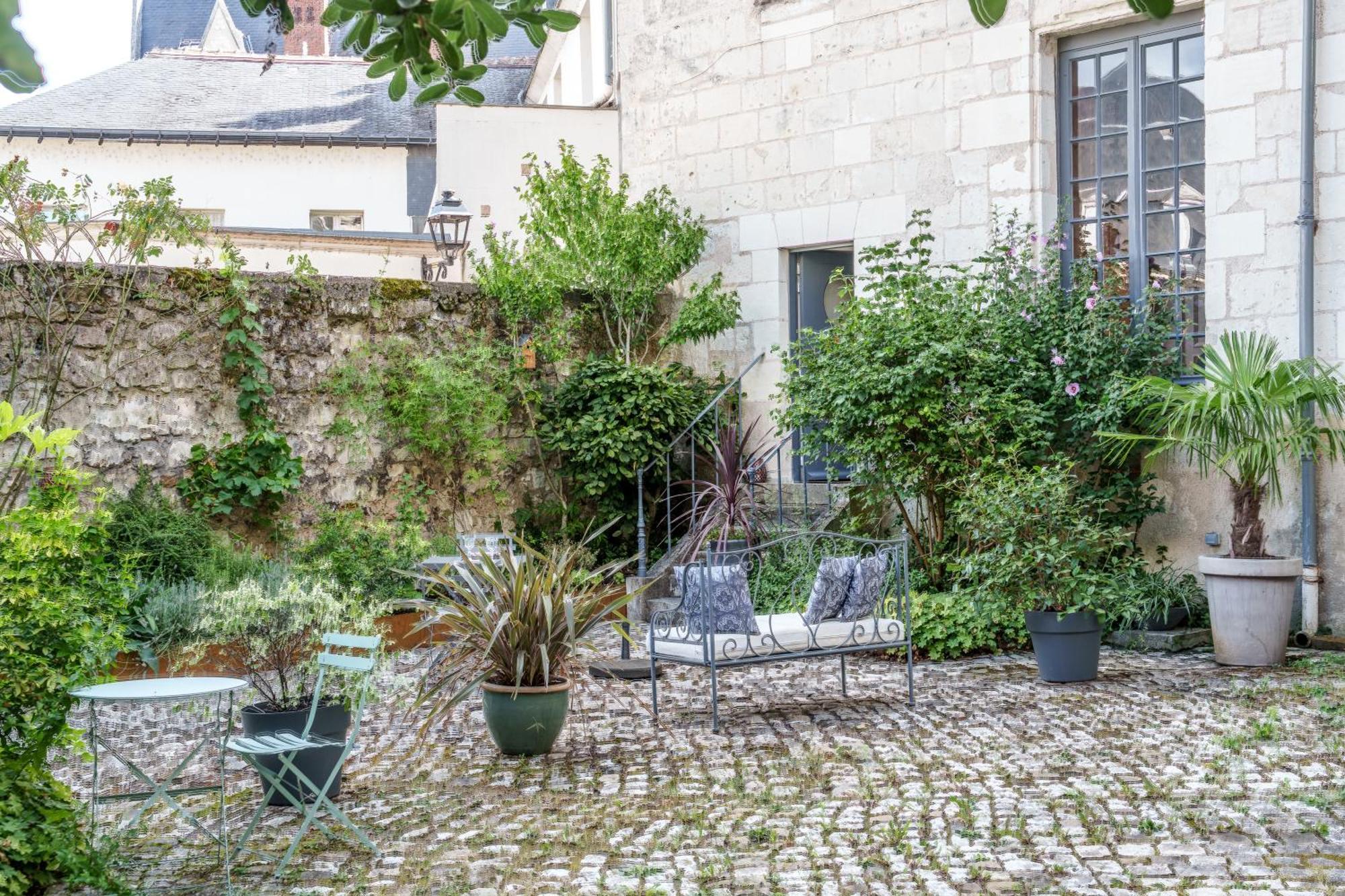 Appartement Raffine Vue Cathedrale, Jardin, Wifi ตูร์ ภายนอก รูปภาพ