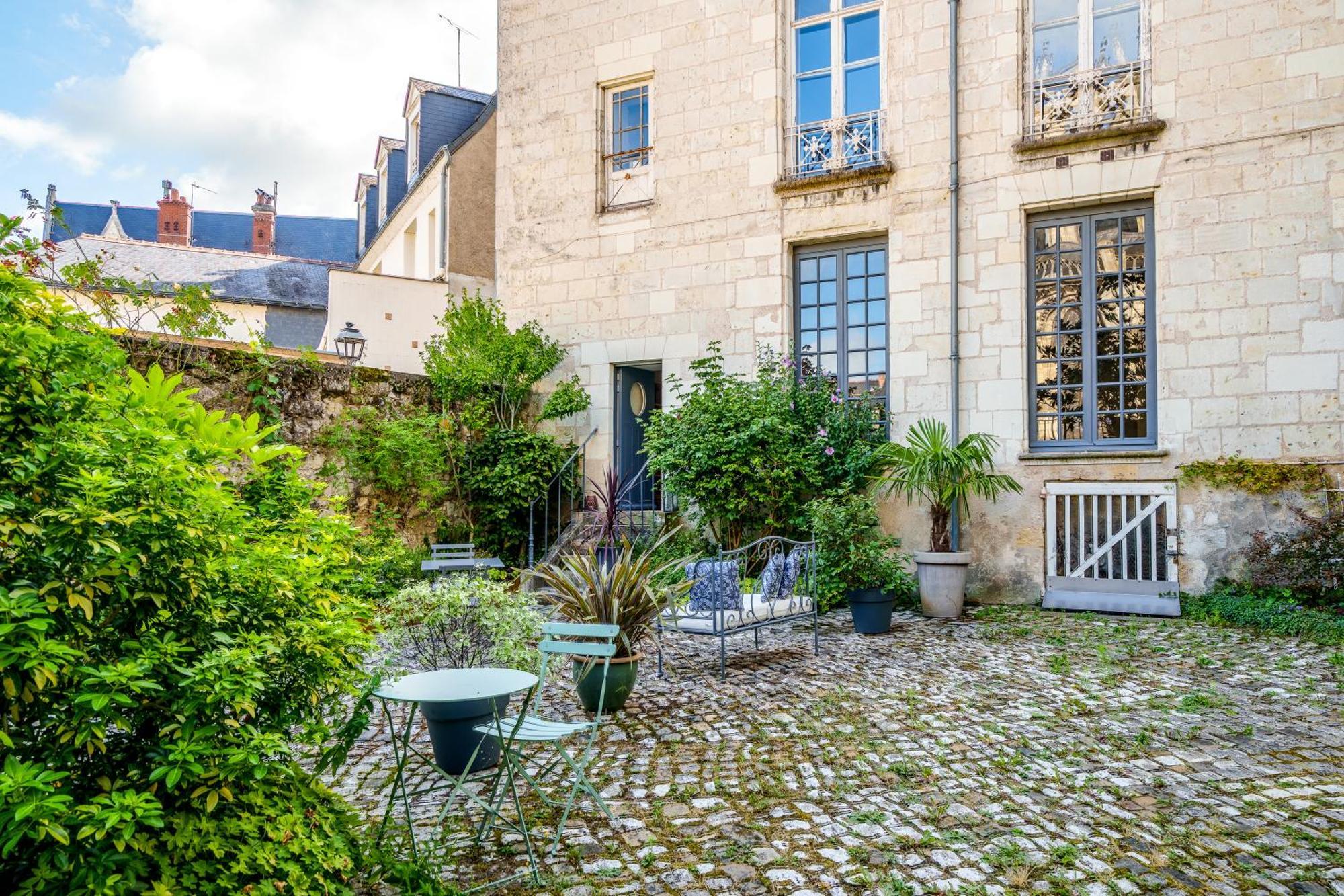 Appartement Raffine Vue Cathedrale, Jardin, Wifi ตูร์ ภายนอก รูปภาพ