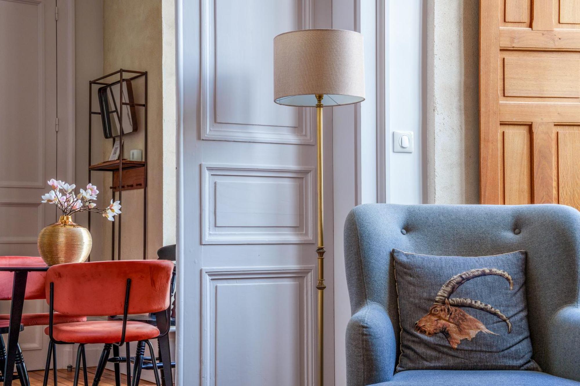 Appartement Raffine Vue Cathedrale, Jardin, Wifi ตูร์ ภายนอก รูปภาพ