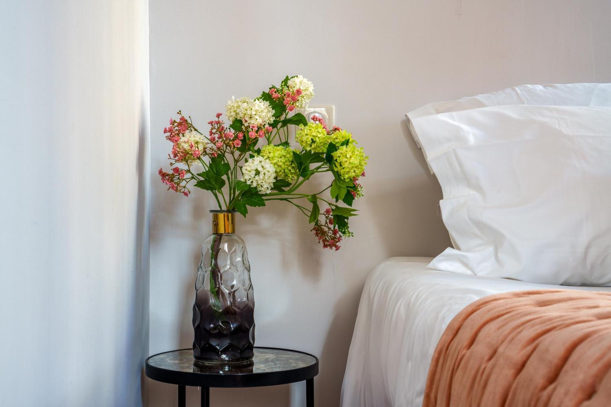 Appartement Raffine Vue Cathedrale, Jardin, Wifi ตูร์ ภายนอก รูปภาพ